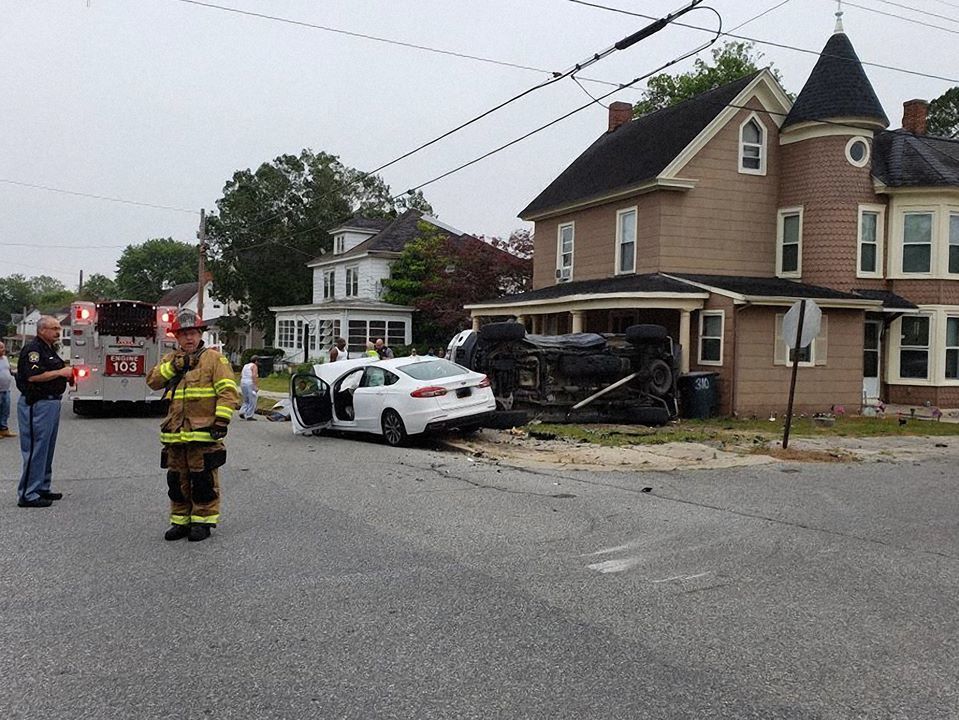 Vehicle rolls over in Federalsburg Crash News
