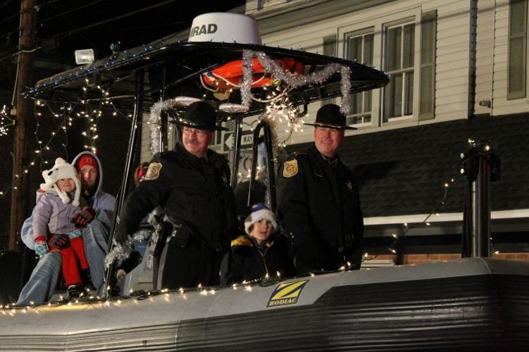 Centreville Christmas Parade Featured