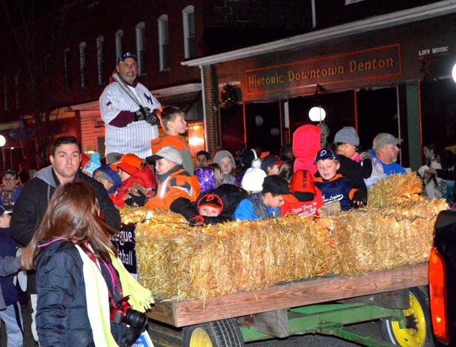 Photo Gallery 2015 Denton Holiday Parade Photos