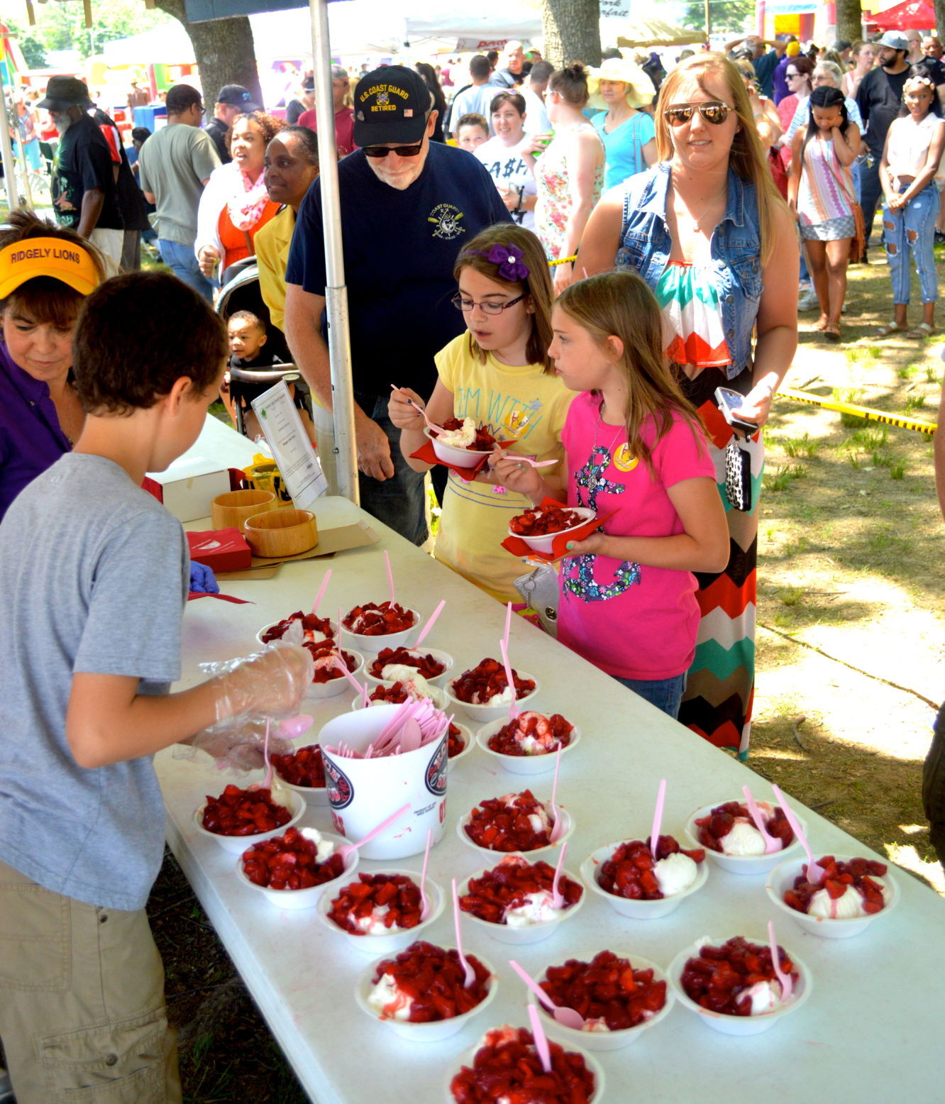 Thousands visits Ridgely for Strawberry Festival Schools