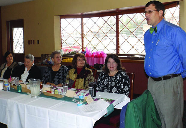 Volunteers Make Willcox Go 'Round