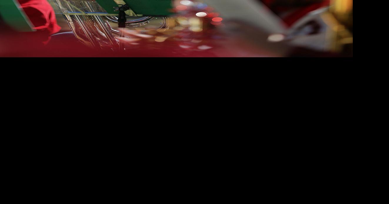 Tuba Christmas 2022 Phoenix Tuba Christmas Delights Audience, Performers In Tombstone | Community |  Myheraldreview.com