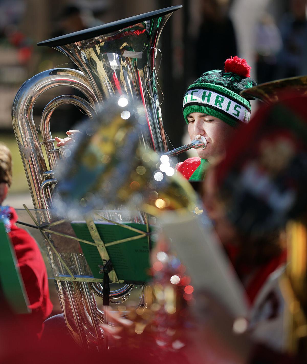 Tuba Christmas 2022 Phoenix Tuba Christmas Delights Audience, Performers In Tombstone | Community |  Myheraldreview.com
