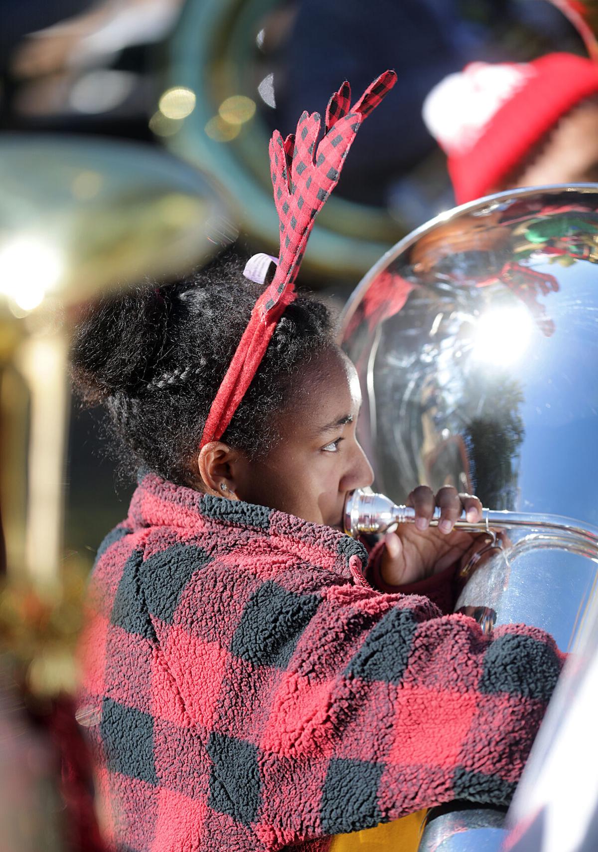 Tuba Christmas 2022 Phoenix Tuba Christmas Delights Audience, Performers In Tombstone | Community |  Myheraldreview.com