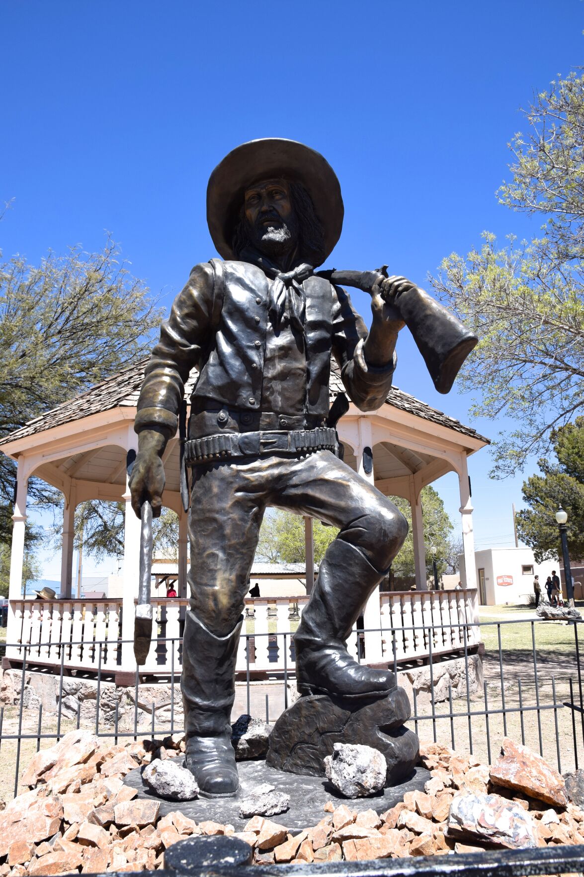 St. David sculptor creates 8 foot Ed Schieffelin bronze Benson