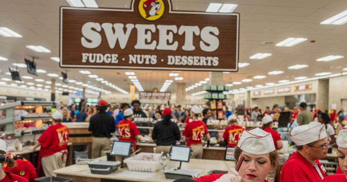 Buc-ee’s, a Pit Stop to Refuel Cars, Stomachs and Souls, Spreads into Arizona Next Summer
