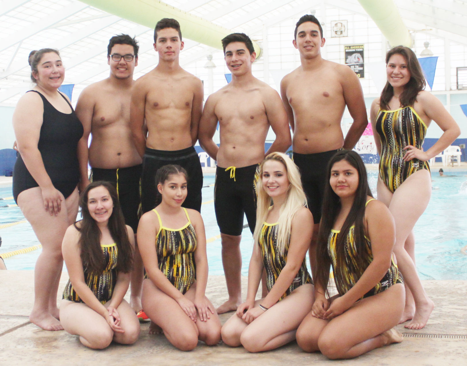 DHS seniors call it a career: 11 lauded in final home meet | Local