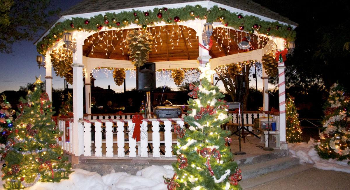 Bisbee, Tombstone celebrate Christmas with lights! Gallery