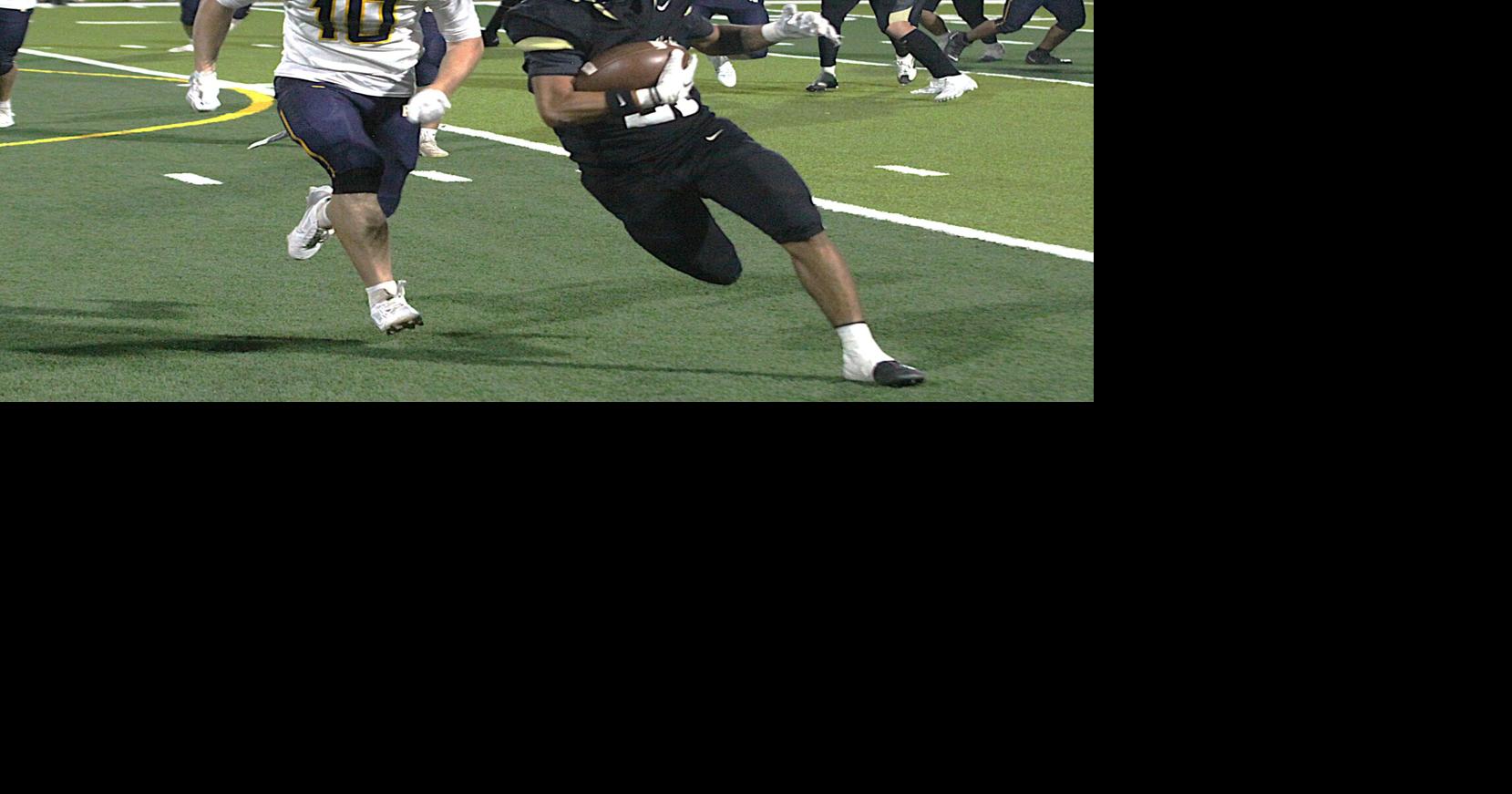 Douglas rallies from 14-point deficit to stun Flowing Wells 21-14