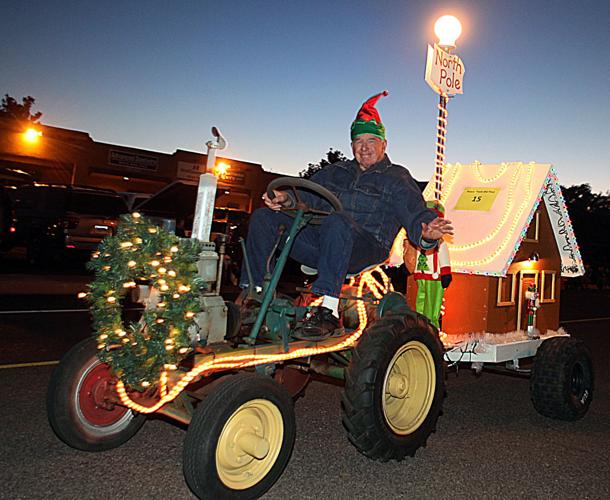 Holiday light parade ushers in season in Sierra Vista Local News