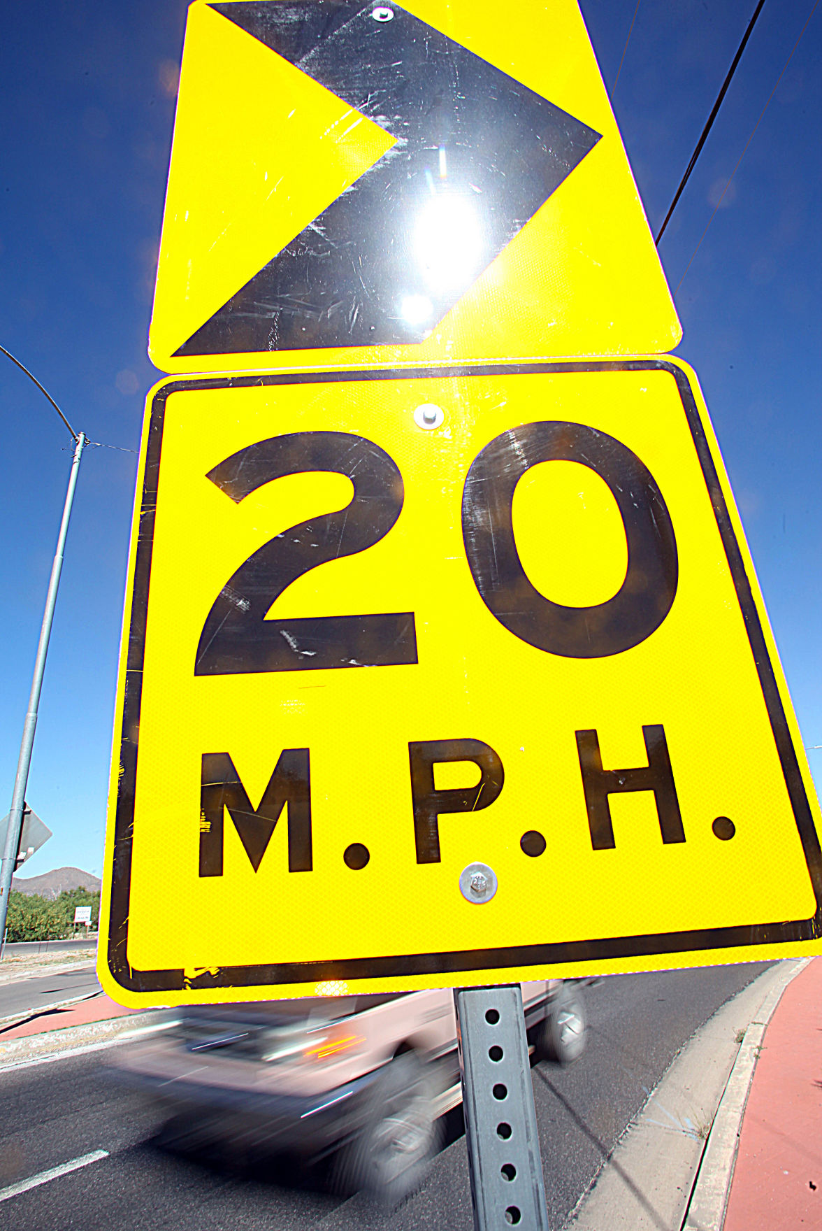 Adot Installs New Advisory Signs On Accident Prone Curve Community Myheraldreview Com