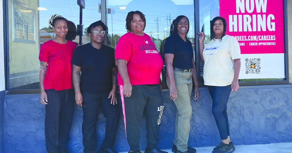 Nets Signing Hardee’s ramping up to reopen in Forsyth | News | mymcr.net