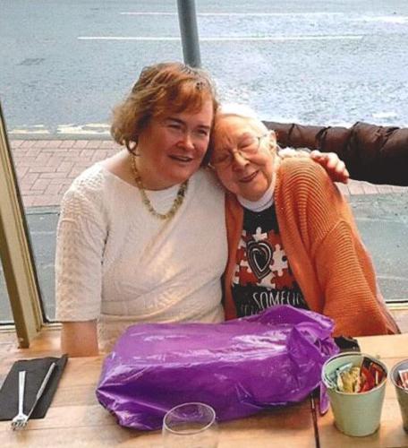Forsyth's Adams dines with Susan Boyle | News | mymcr.net