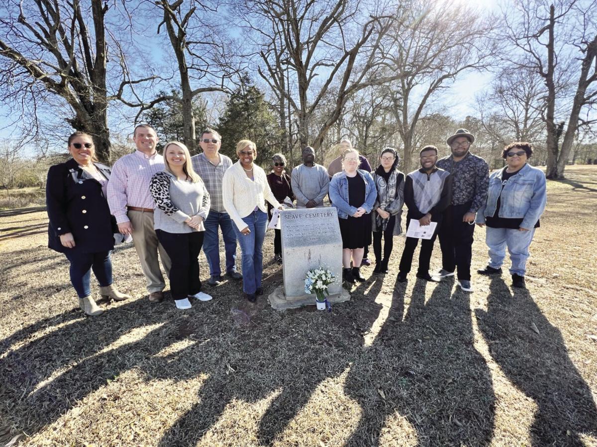 Locals, Gordon students pay respect at Culloden’s slave cemetery Our