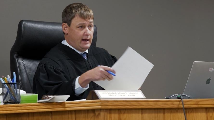 UP judge pulled off bench for 'unreasonable hostility' in Mackinac, but ...