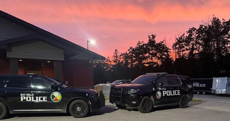 Bay Mills Police seek vehicle that damaged three mailboxes, two cars over the weekend