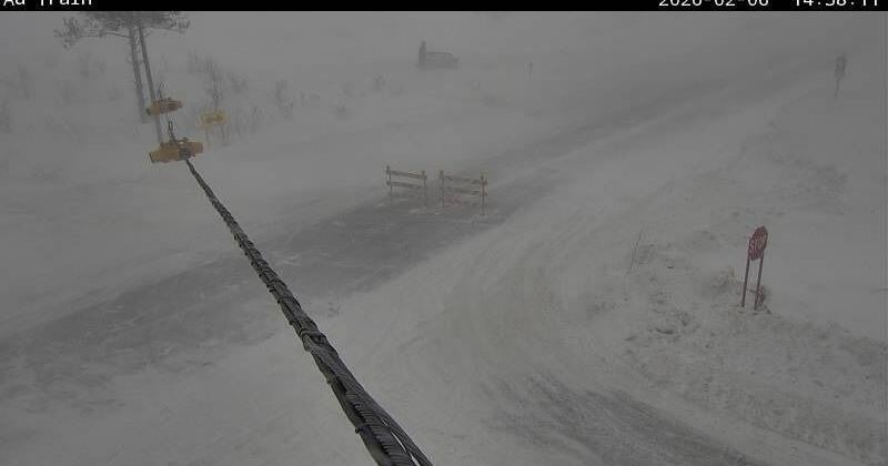 Several patients transported to hospital after multi-car pileup on M28