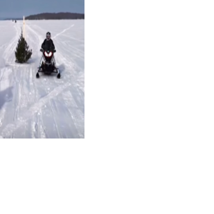 International Ice Bridge connection US, Canadian islands opens