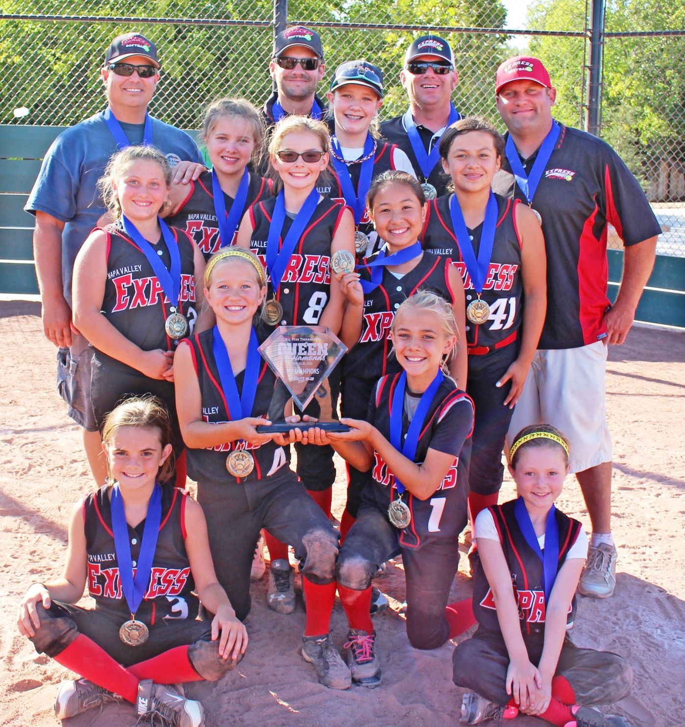 Express U10 softball team captures Queen of the Diamond crown