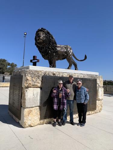 Lion sculpture