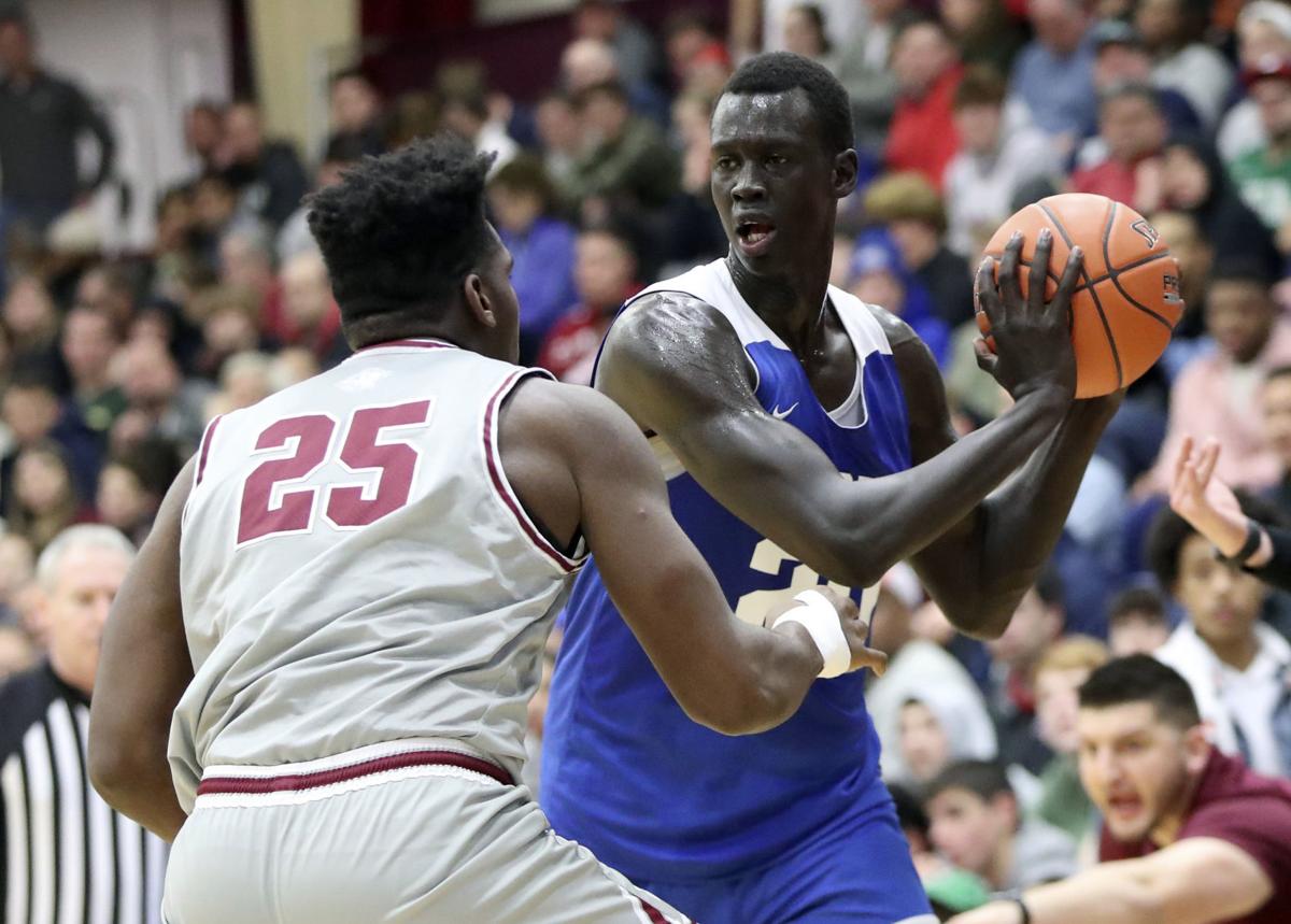 College Men S Basketball Top Prospect Maker Picks Howard Over