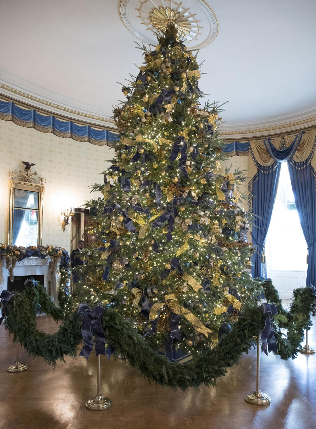 s Melania Trump chooses classic Christmas decor for White House Lifestyles