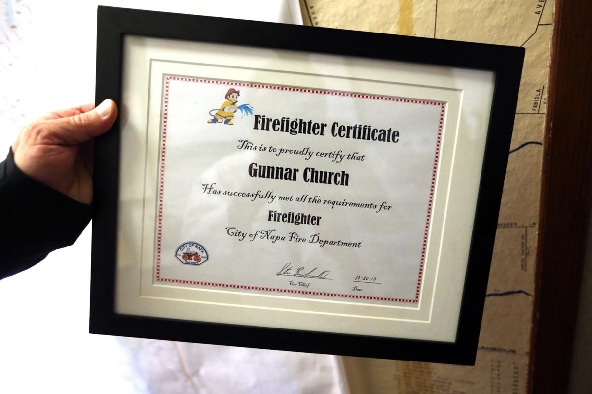 3 Year Old Diagnosed With Cancer Plays Firefighter For A Day