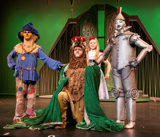 Outdoor Theatre - The Wizard of Oz Holkham