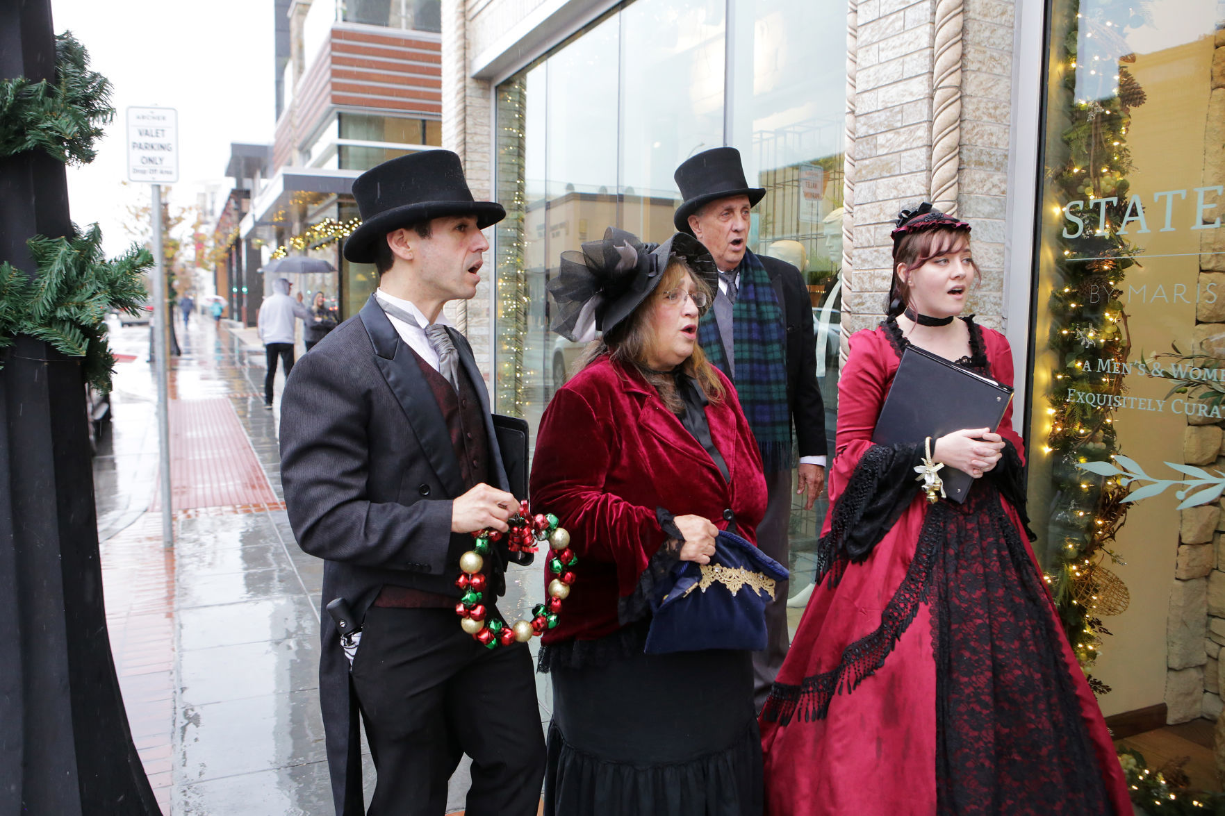 caroling outfits