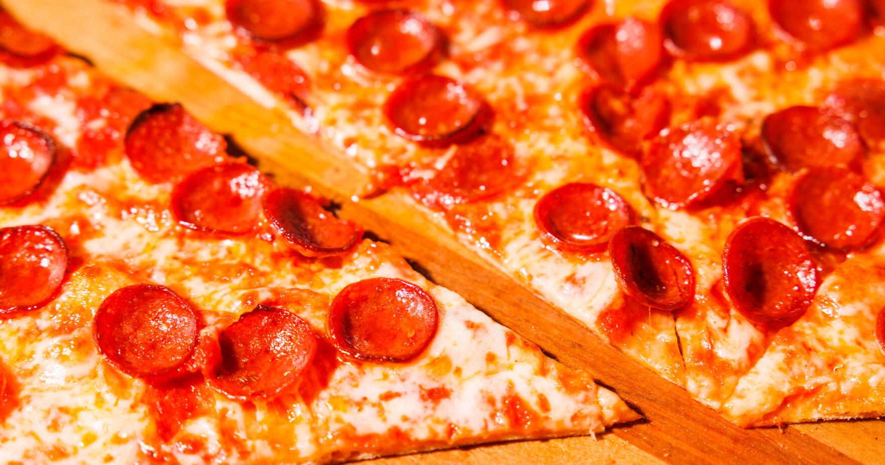 Photos: Rutherford Family Pizza opens in Napa - Vimarsana News