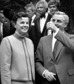 Diane Feinstein, Walter Mondale