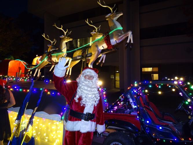 Napa kicks off the holiday season with annual Christmas parade