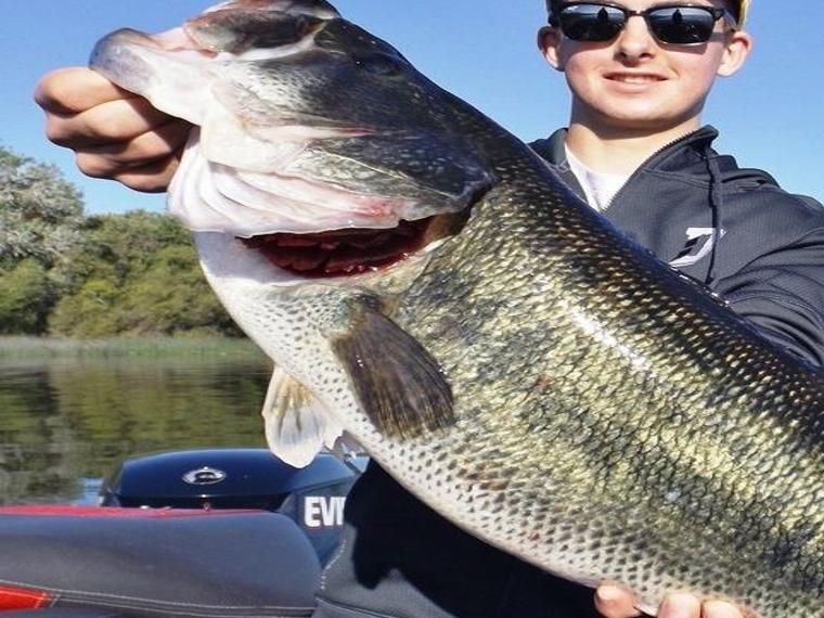 The Fishing Report Son Catches 8 4 Pound Clear Lake Bass With Dad Outdoors Napavalleyregister Com