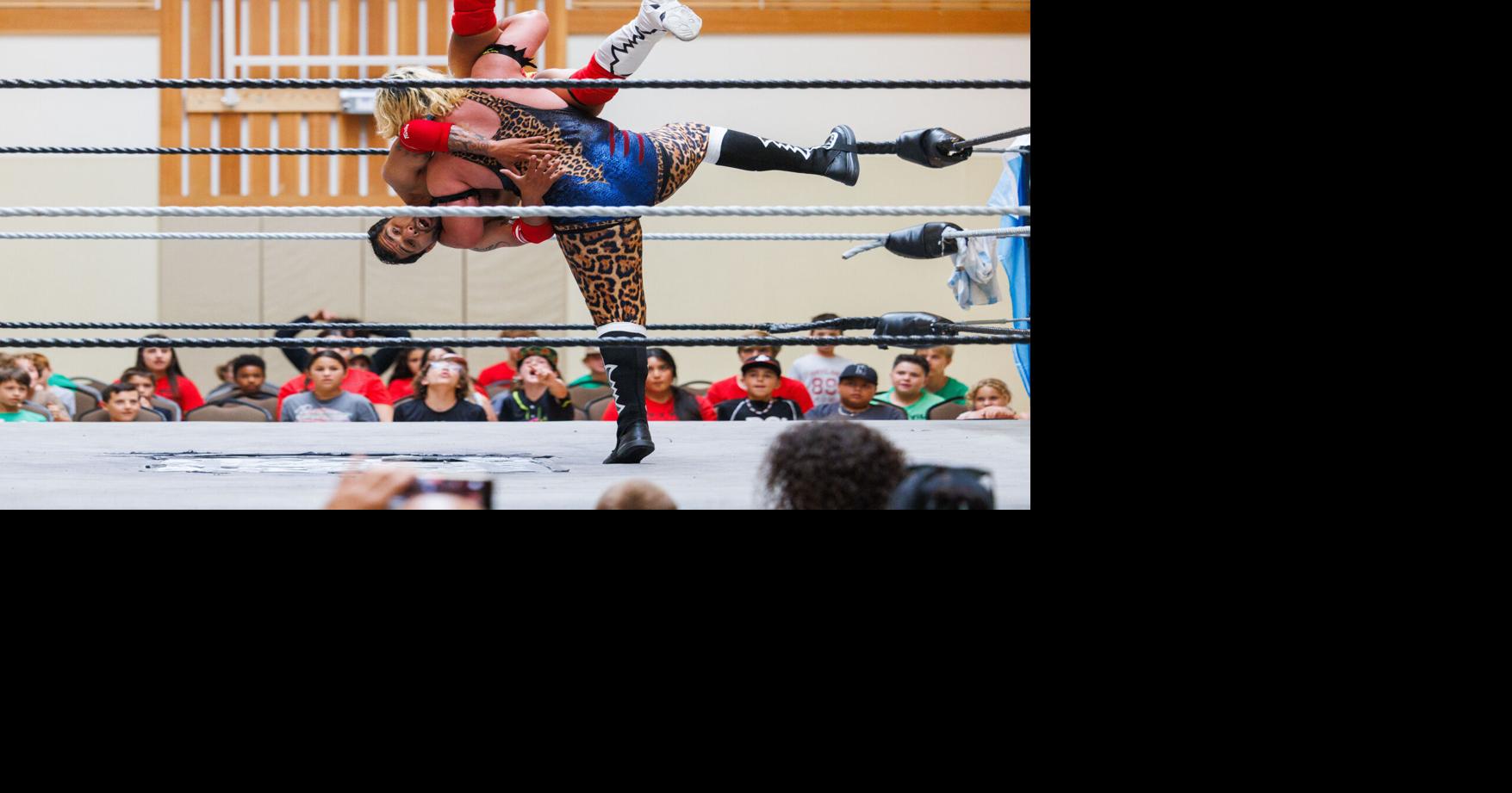 Wrestling show at Yountville library promotes youth literacy