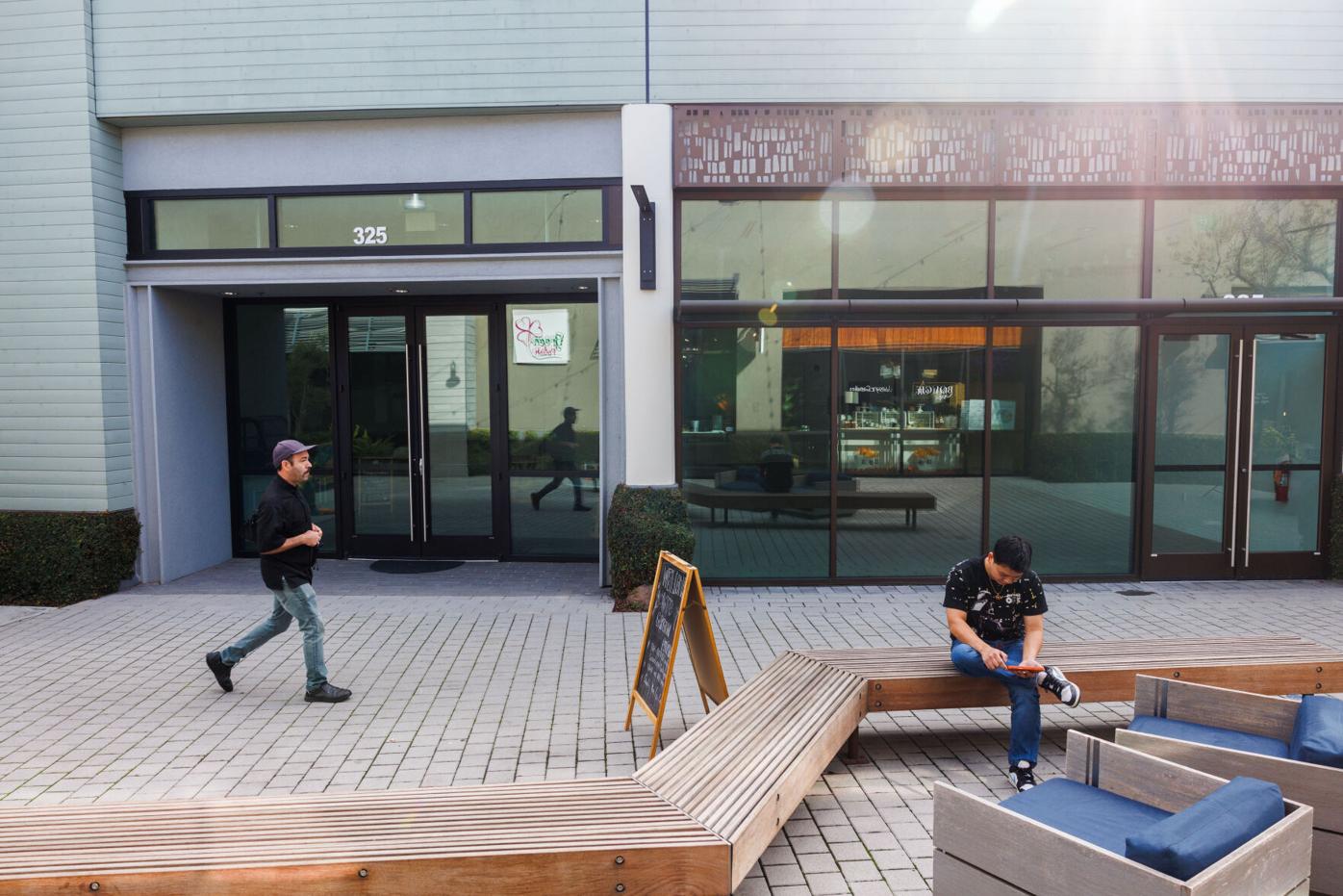 Tariffs and slow tourism hit Napa small shops this season | News |  napavalleyregister.com