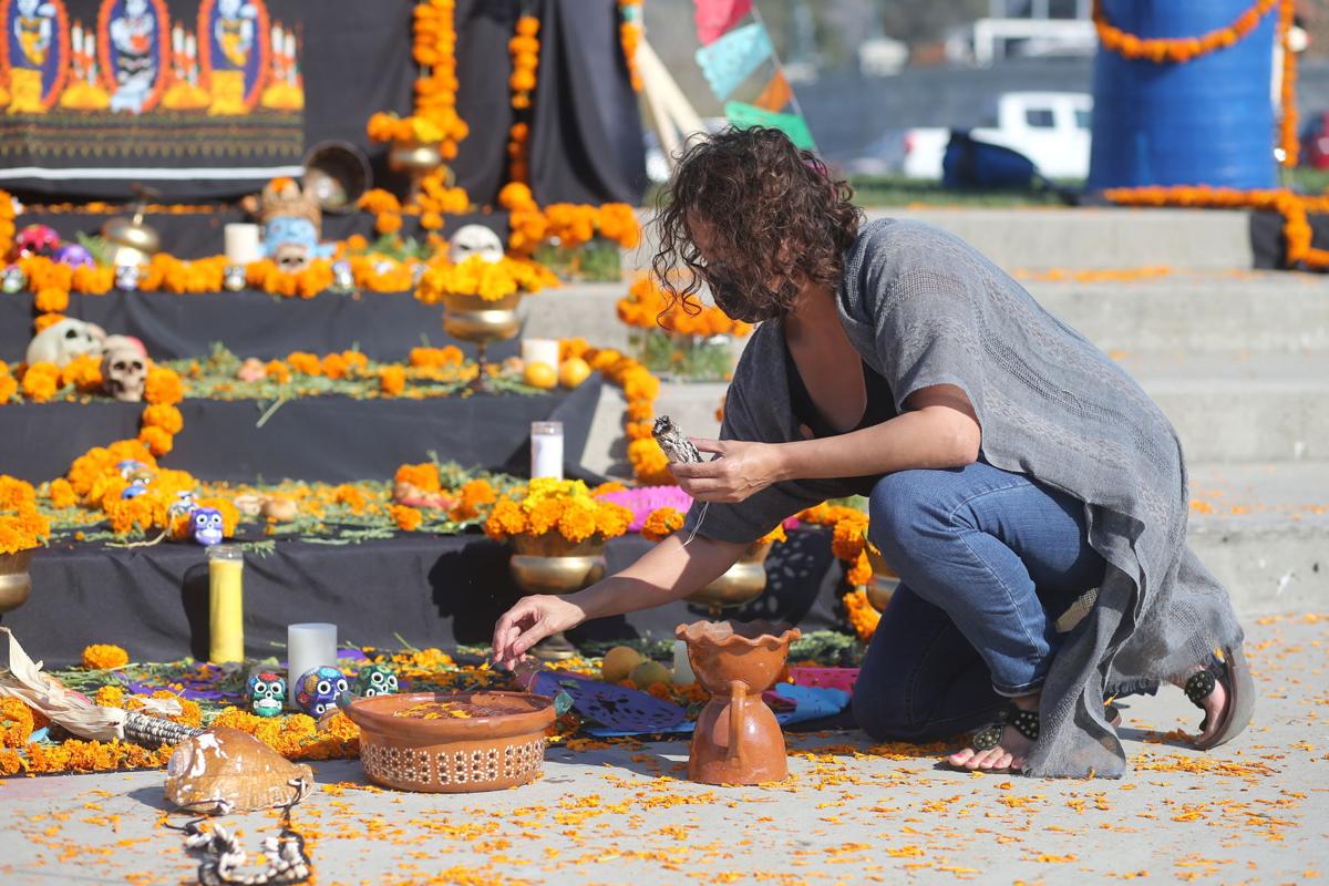 Dia De Los Muertos Observance Honors Lives Lost To Covid 19 In Napa And Worldwide Local News Napavalleyregister Com