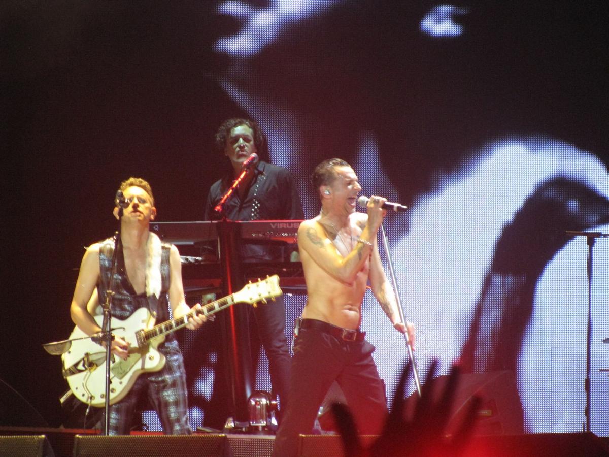 Depeche Mode reaches a dozen