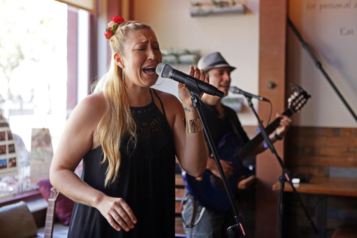 Performers Get Closer To Fans At Napa Live Music Mingle s Season