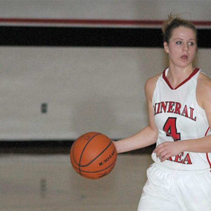 Women S College Basketball Justin Siena Alum Travis Heads To