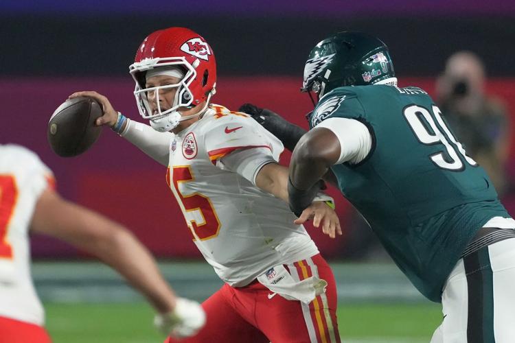 Mahomes breaks MVP Super Bowl curse, Chiefs beat Eagles 38-35