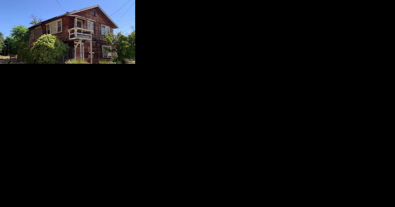 Derelict Napa house neglected by owner alarms neighbors - Vimarsana News