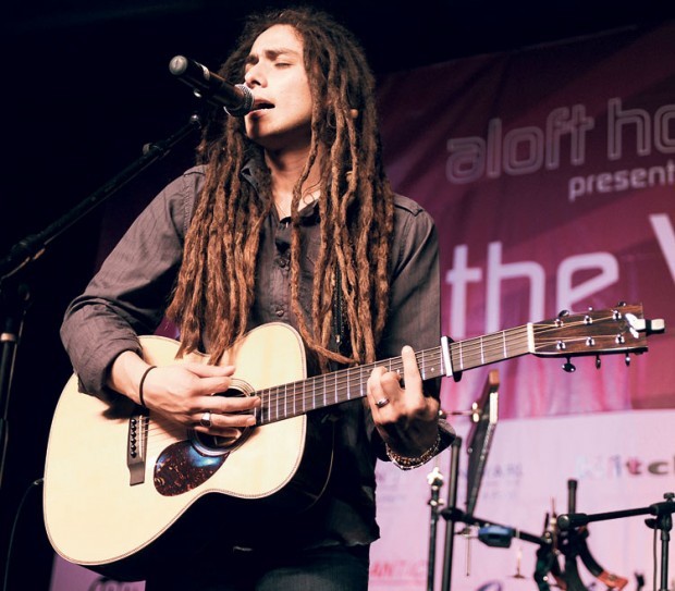 American Idol's Jason Castro Marries in Texas