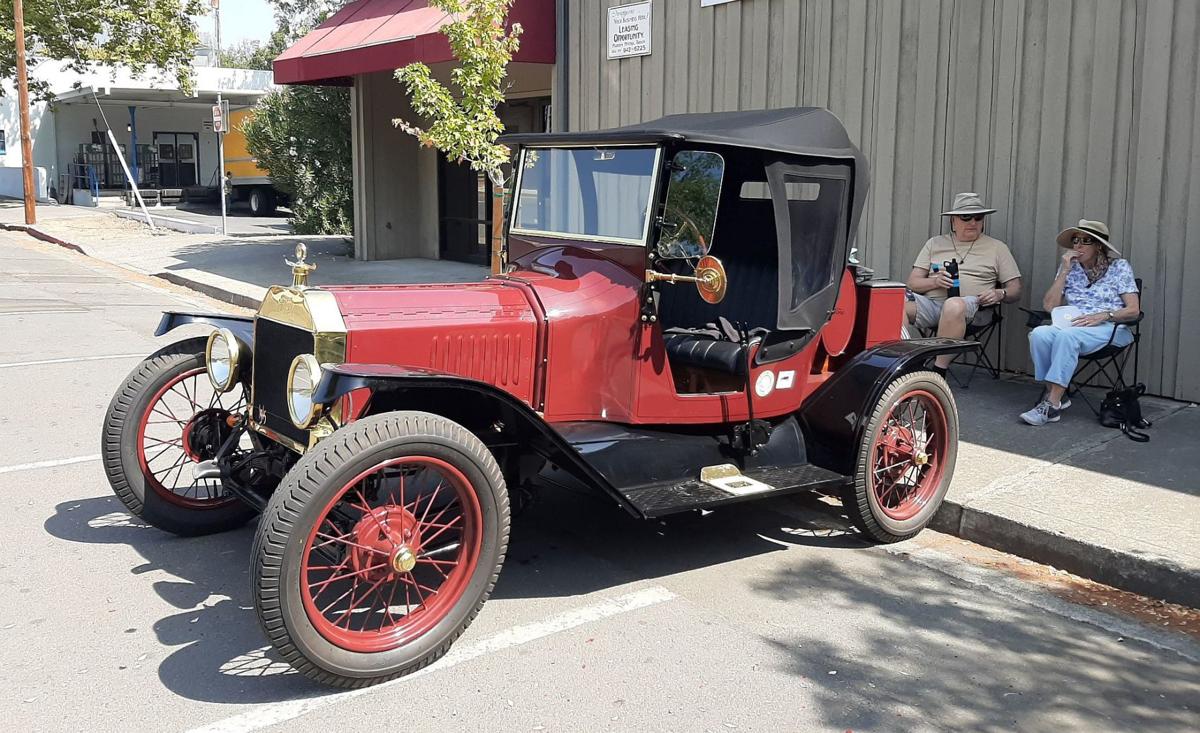 Classic Ford Model T S Roll Into Calistoga News Napavalleyregister Com
