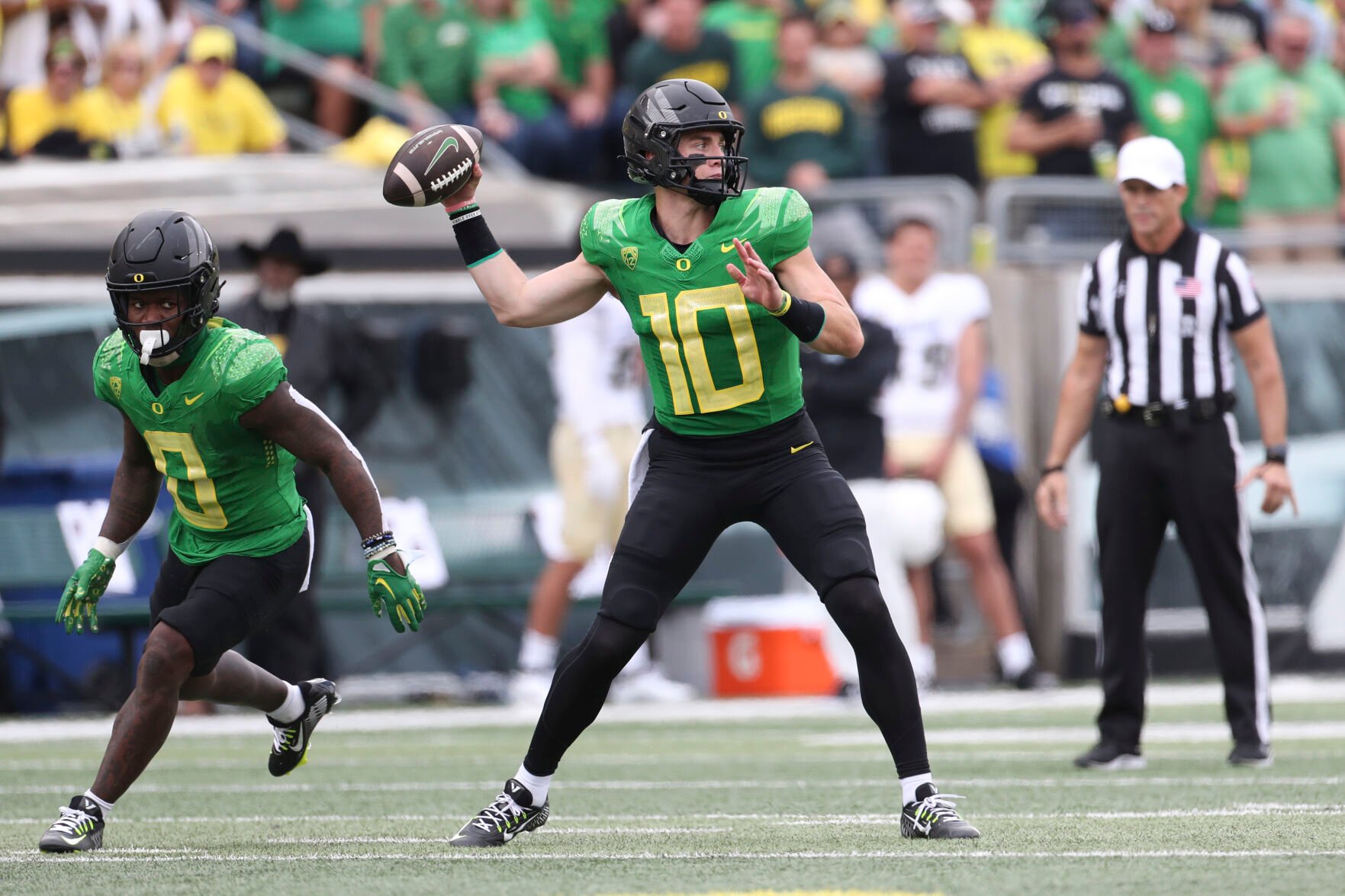 Oregon college store football