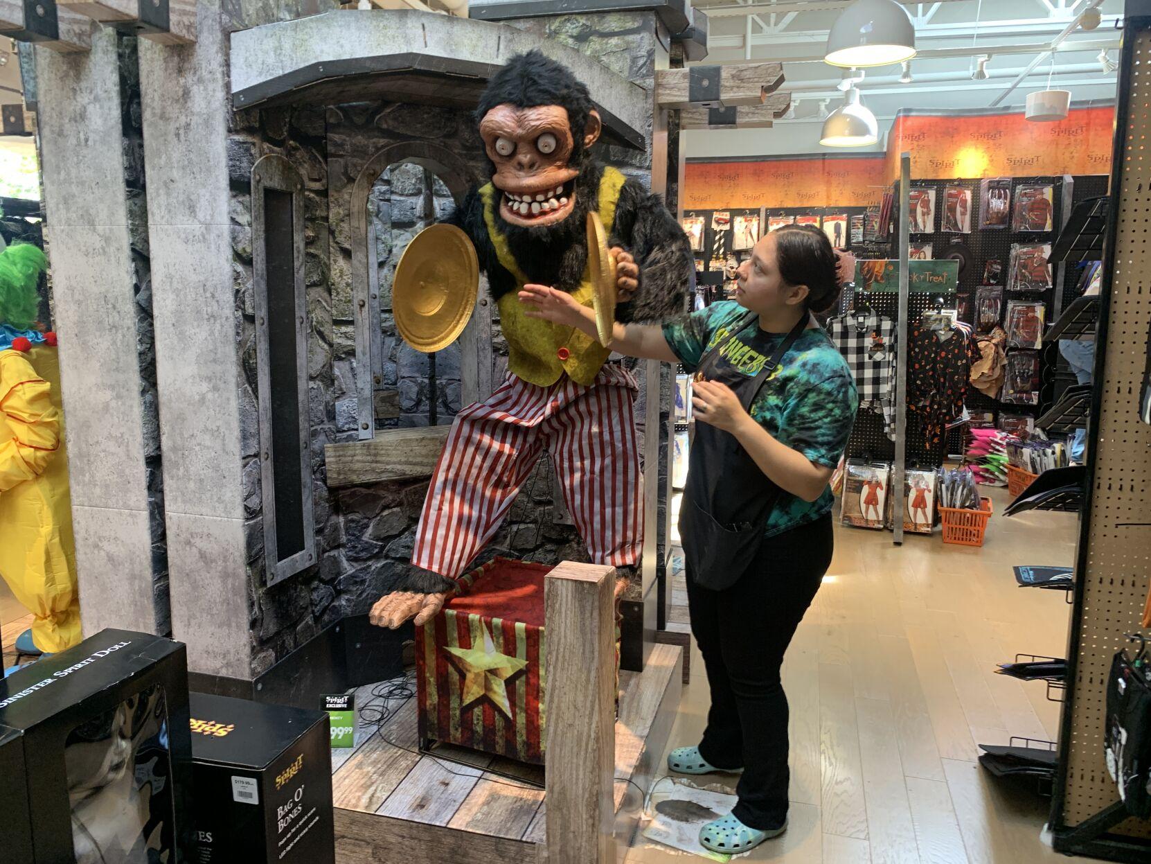 Go inside if you dare: Spirit Halloween haunts new Napa home