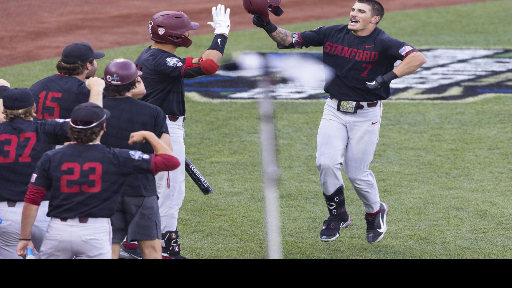 College World Series Baseball Stanford Falls On Wild Pitch In 9th To Vanderbilt 6 5 College Napavalleyregister Com
