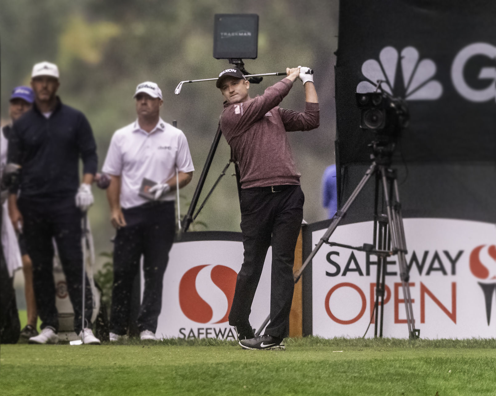 watch safeway open