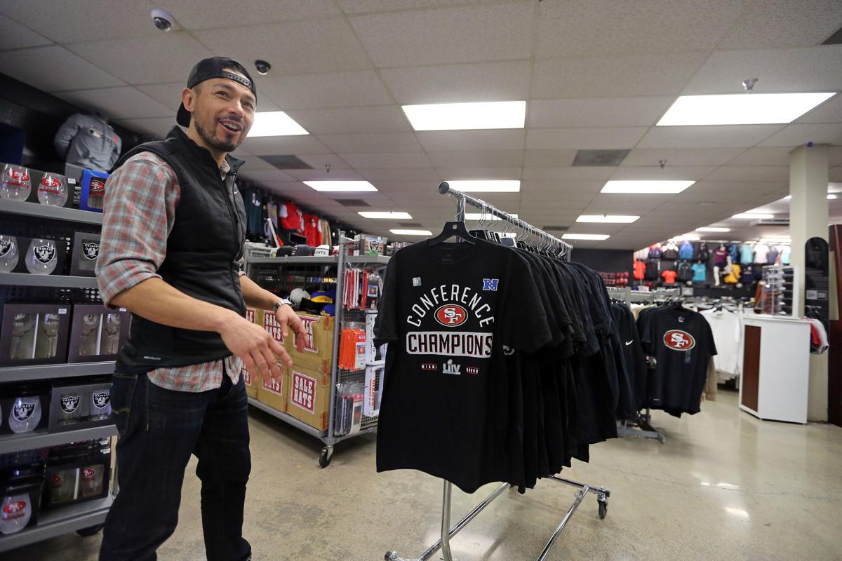 49ers Fans In Napa Celebrate Drive Toward Another Super Bowl