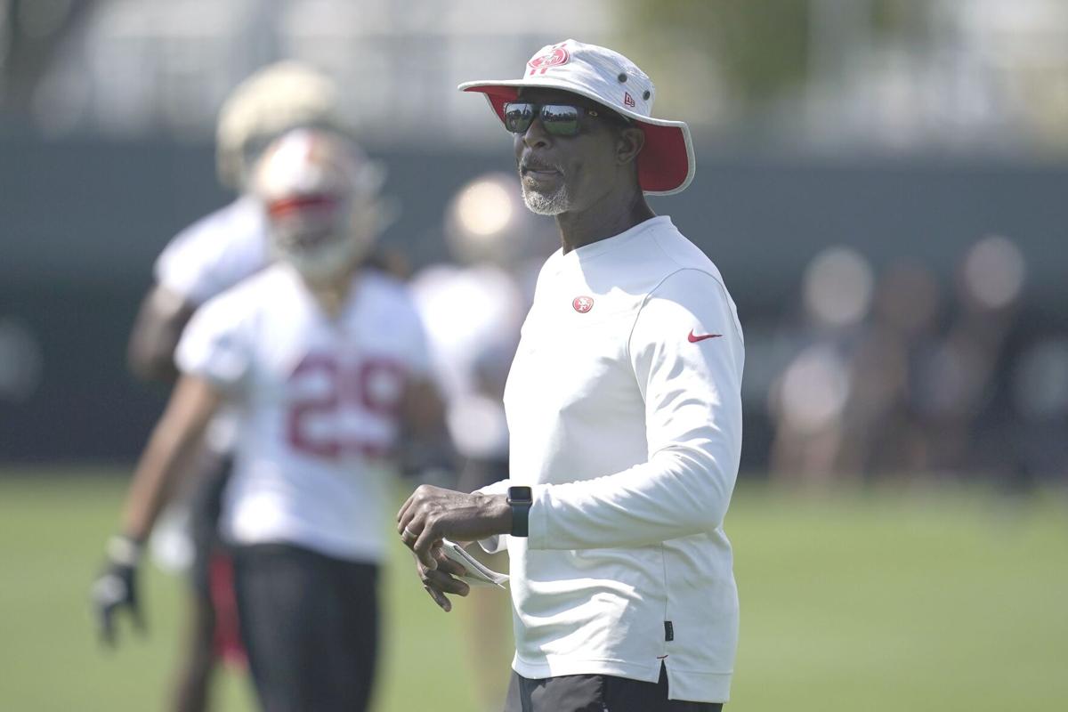 49ers: of beloved 49ers LB coach Holland highlights training camp