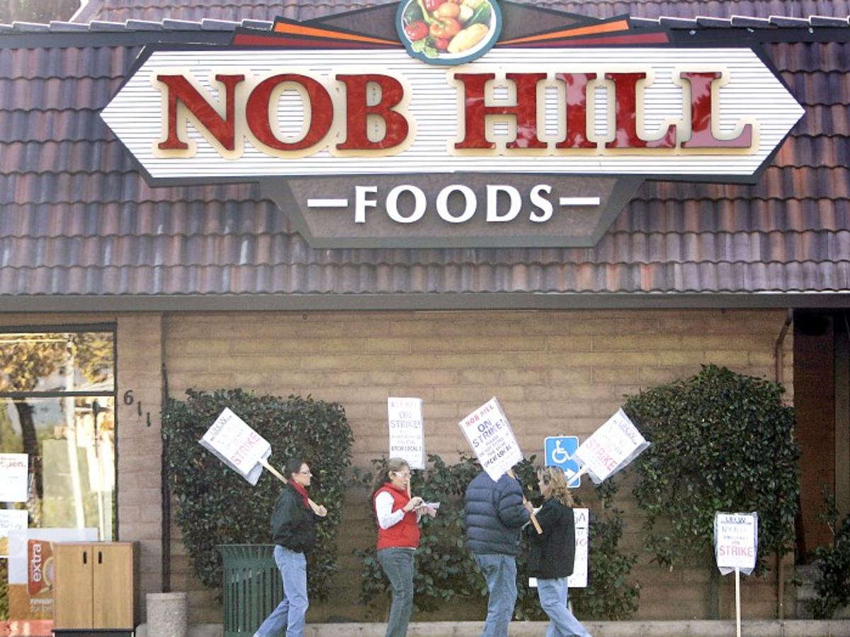 Nob Hill Workers Keep Picketing As Talks Resume Local News Napavalleyregister Com Nob Hill Workers Keep Picketing As Talks Resume Local News Napavalleyregister Com